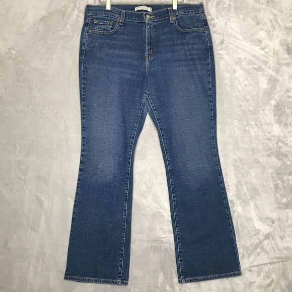Levis 515 Boot Cut Jeans Womens 14 M Medium Blue Mid Rise Cotton Stretch Pockets - Picture 1 of 10